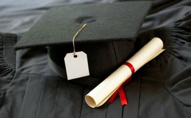 Υπερδιπλάσια η Ανεργία στους Πτυχιούχους M Υπερδιπλάσια η Ανεργία στους Πτυχιούχους M