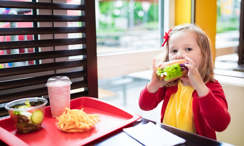 Αυτά που Τρώμε μας Προκαλούν Προβλήματα y