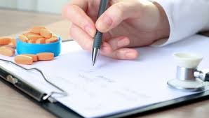 Οι ασθενείς με ρευματικά νοσήματα, υποστηρίζουν ότι είναι άδικο για τους ασθενείς όλων των άλλων παθήσεων στους οποίους χορηγούνται ΦΥΚ, να στερούνται το προνόμιο να παραλαμβάνουν τα φάρμακά τους, από το φαρμακείο της γειτονιάς.