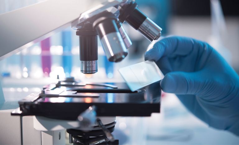 Ο Ρόλος των Γενετικών Αλλαγών στη Θεραπεία της Covid-19.