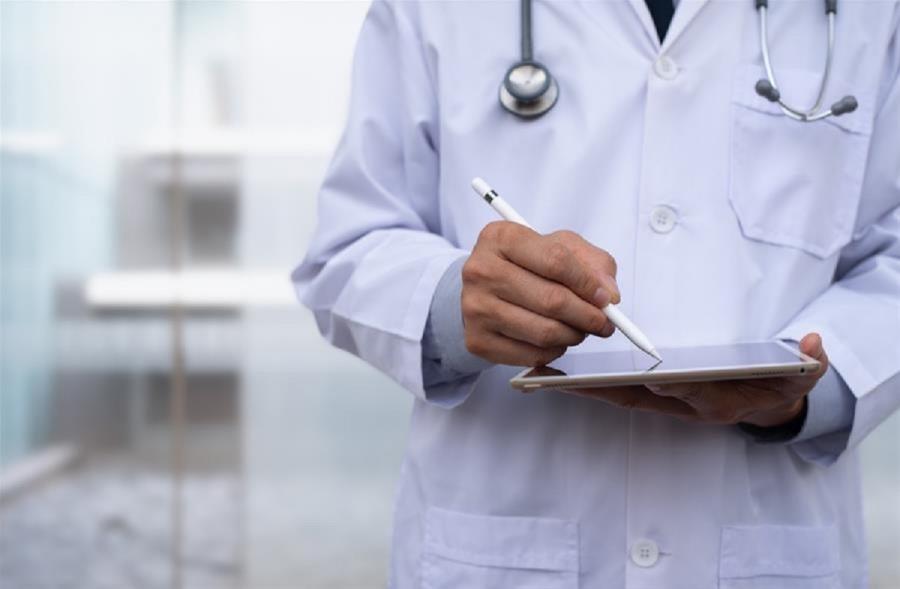 Τεκμηριωμένη Επαναμόλυνση COVID-19 Εγείρει Ζητήματα για την Κοινότητα και τον Εμβολιασμό.