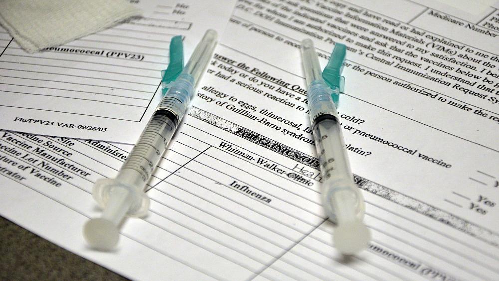 Η Άμυνα του Οργανισμού Κατά της COVID-19 και ο Αντιγριπικός Εμβολιασμός. Η Άμυνα του Οργανισμού Κατά της COVID-19 και ο Αντιγριπικός Εμβολιασμός.