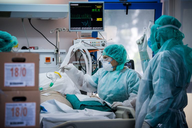 Εισπνεόμενη Ιντερφερόνη Βήτα-1α Αυξάνει τις Πιθανότητες Ανάρρωσης σε Νοσηλευόμενους Ασθενείς με COVID-19. Εισπνεόμενη Ιντερφερόνη Βήτα-1α Αυξάνει τις Πιθανότητες Ανάρρωσης σε Νοσηλευόμενους Ασθενείς με COVID-19.