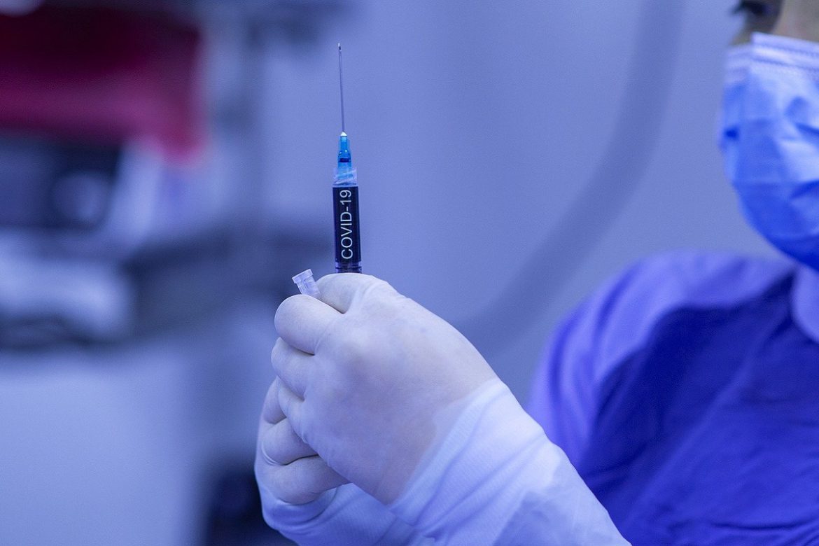 Αρχίζει Σήμερα η Ενημέρωση Γιατρών, Νοσοκομείων και Κέντρων Υγείας για την Καταγραφή των Υγειονομικών που θα Εμβολιαστούν Πρώτοι. Αρχίζει Σήμερα η Ενημέρωση Γιατρών, Νοσοκομείων και Κέντρων Υγείας για την Καταγραφή των Υγειονομικών που θα Εμβολιαστούν Πρώτοι.
