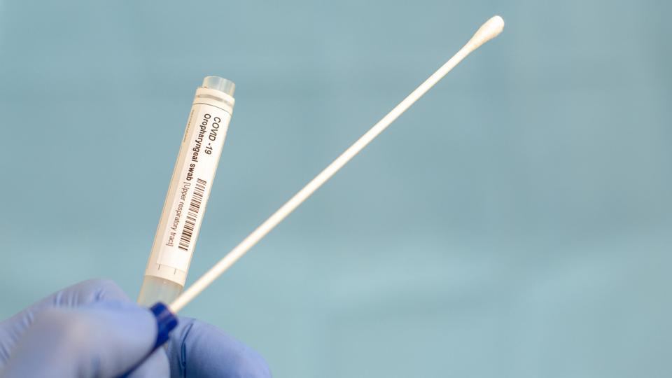 Ο FDA Ενέκρινε την Εμπορική Διάθεση του Πρώτου Διαγνωστικού Τεστ για το Νέο Κορωνοϊό.